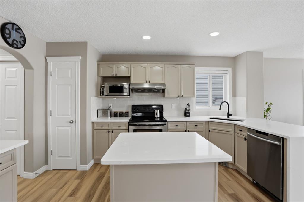 Additional image 5 of 235 Coville Close NE, Calgary, AB, T3K 5V8