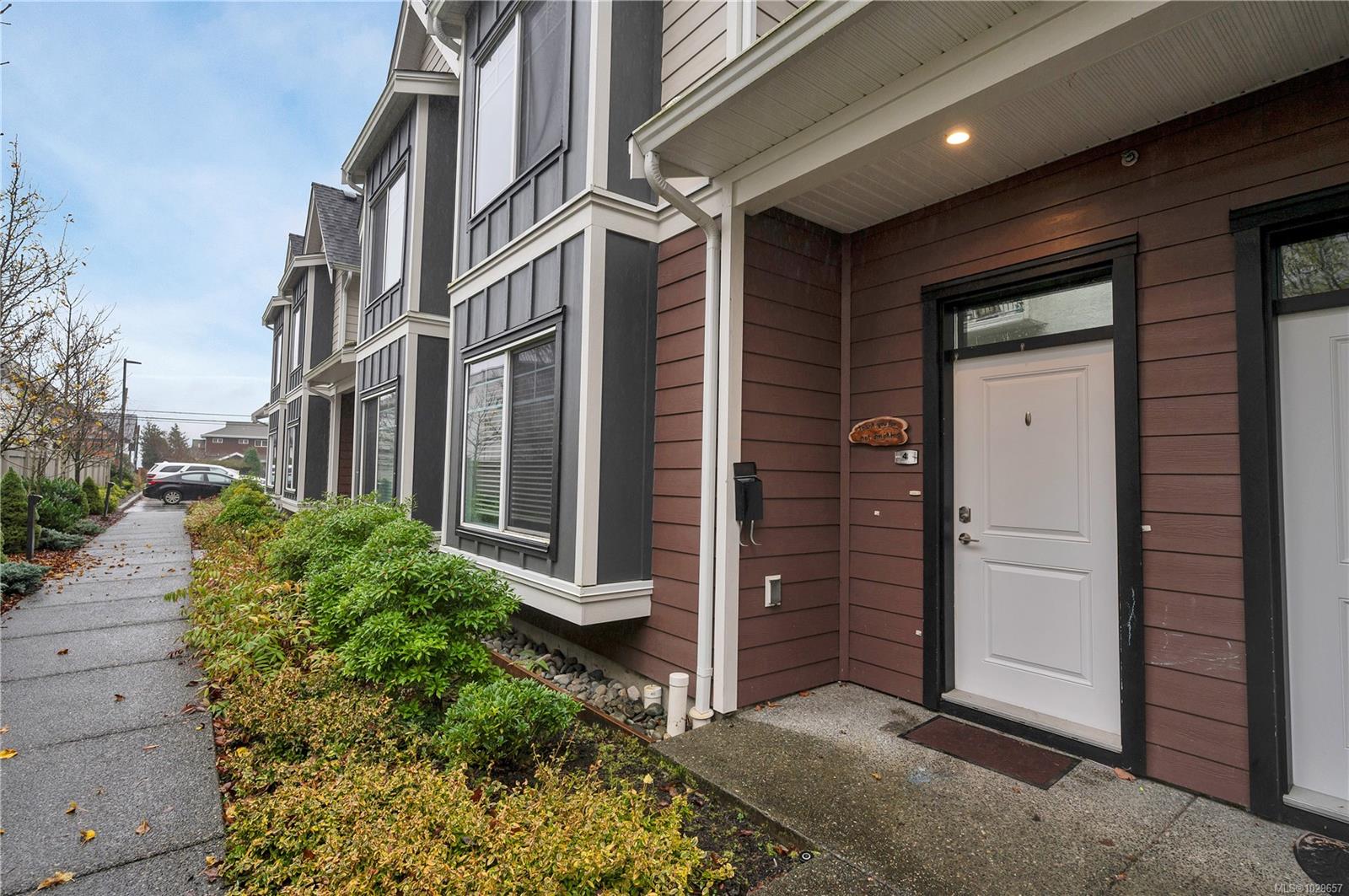 4-796 Island Highway S, Campbell River, BC, V9W 1A6