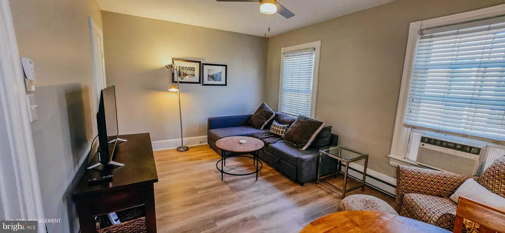 Additional image 6 of 1211 33rd Street NW Unit 2, Washington, DC 20007