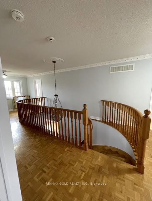 Additional image 5 of Upper-25 Giza Crescent, Brampton, ON, L6R 2R2
