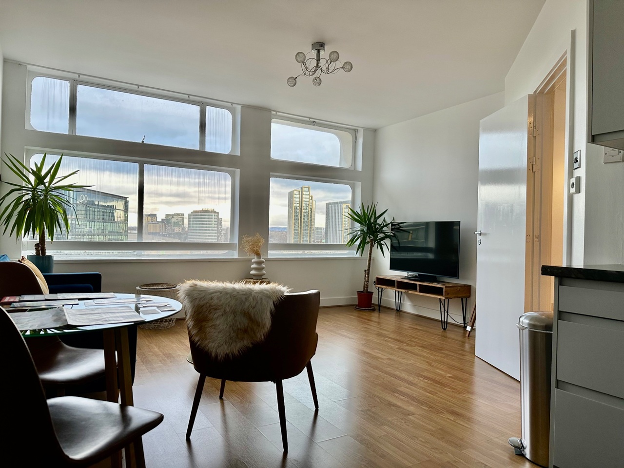 2 Bed Flat, City Heights, M3, N1 7GU