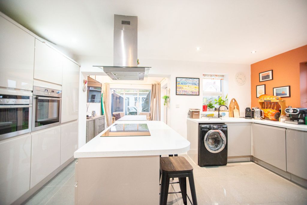Additional image 7 of 5 bed semi-detached house for saleEastbourne Road, Hornsea HU18