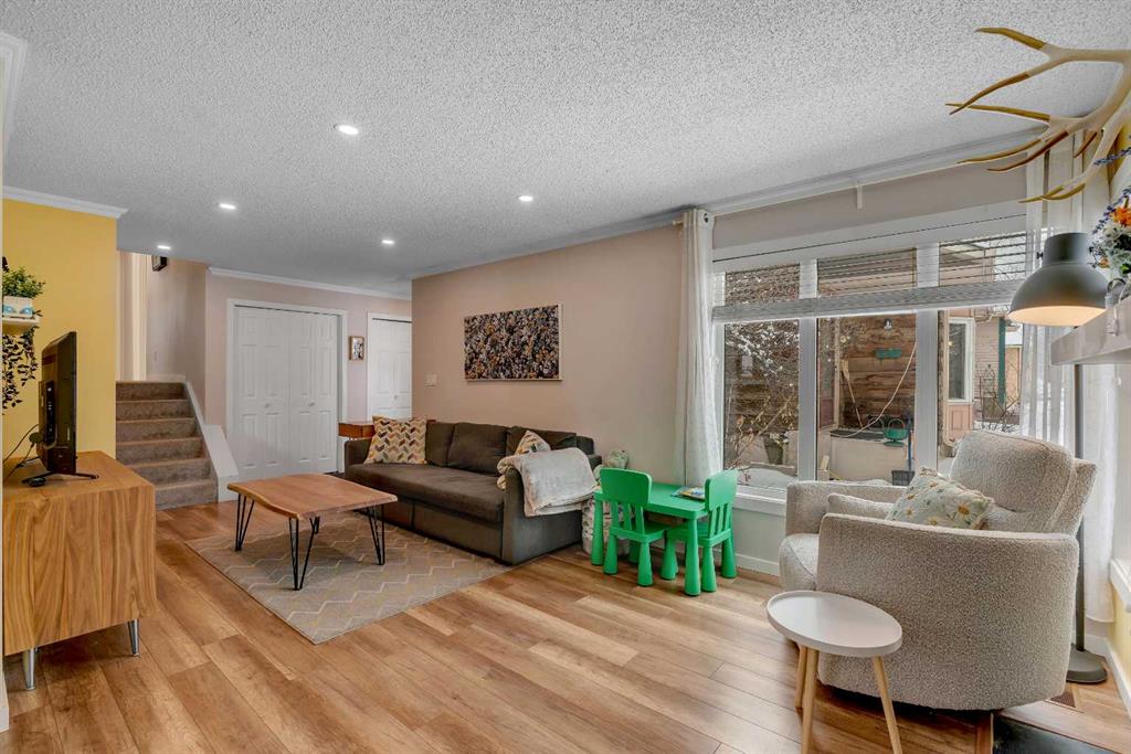 Additional image 4 of 47 Deersaxon Road SE, Calgary, AB, T2J 6T1