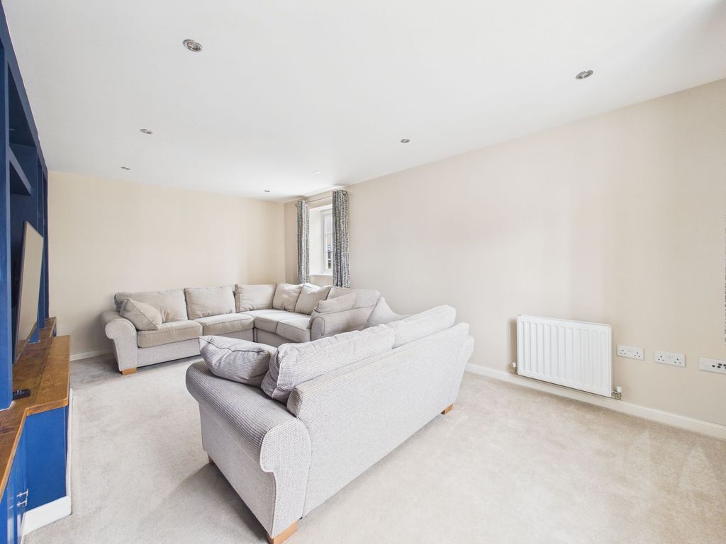 Additional image 10 of 3 bed semi-detached house for saleRoberts Road, Silverstone NN12