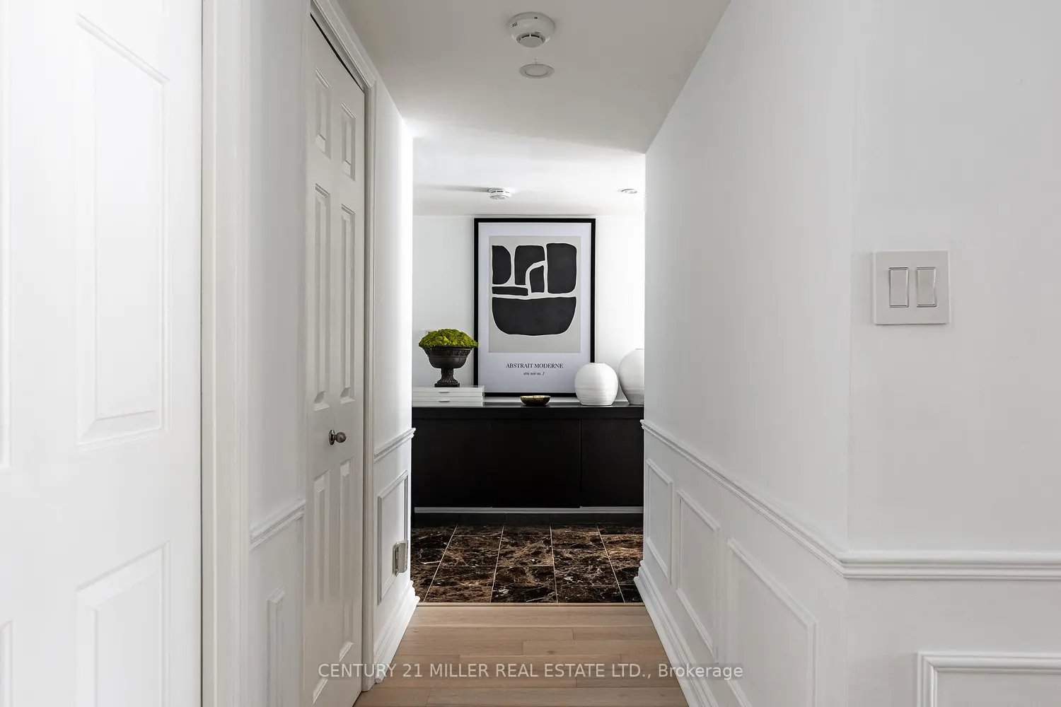 Additional image 10 of 100 Lakeshore Road 201