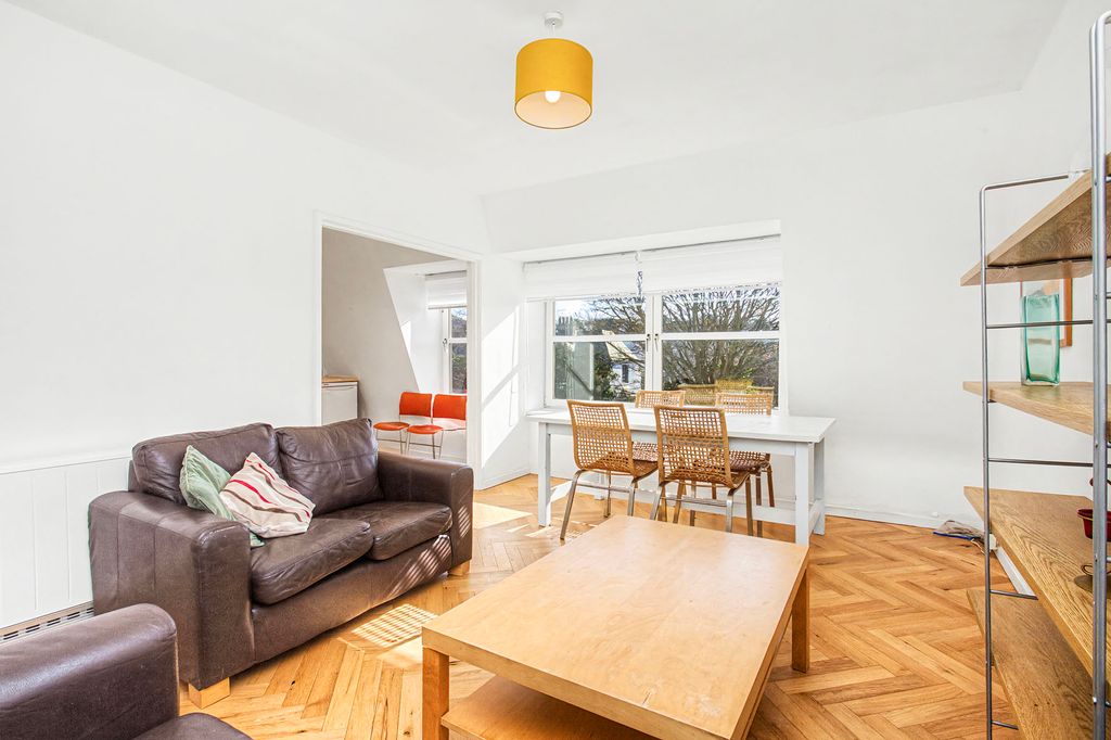 2 bed flat for sale6 Bramerton Court, 27 Dirleton Avenue, North Berwick EH39 photo 2