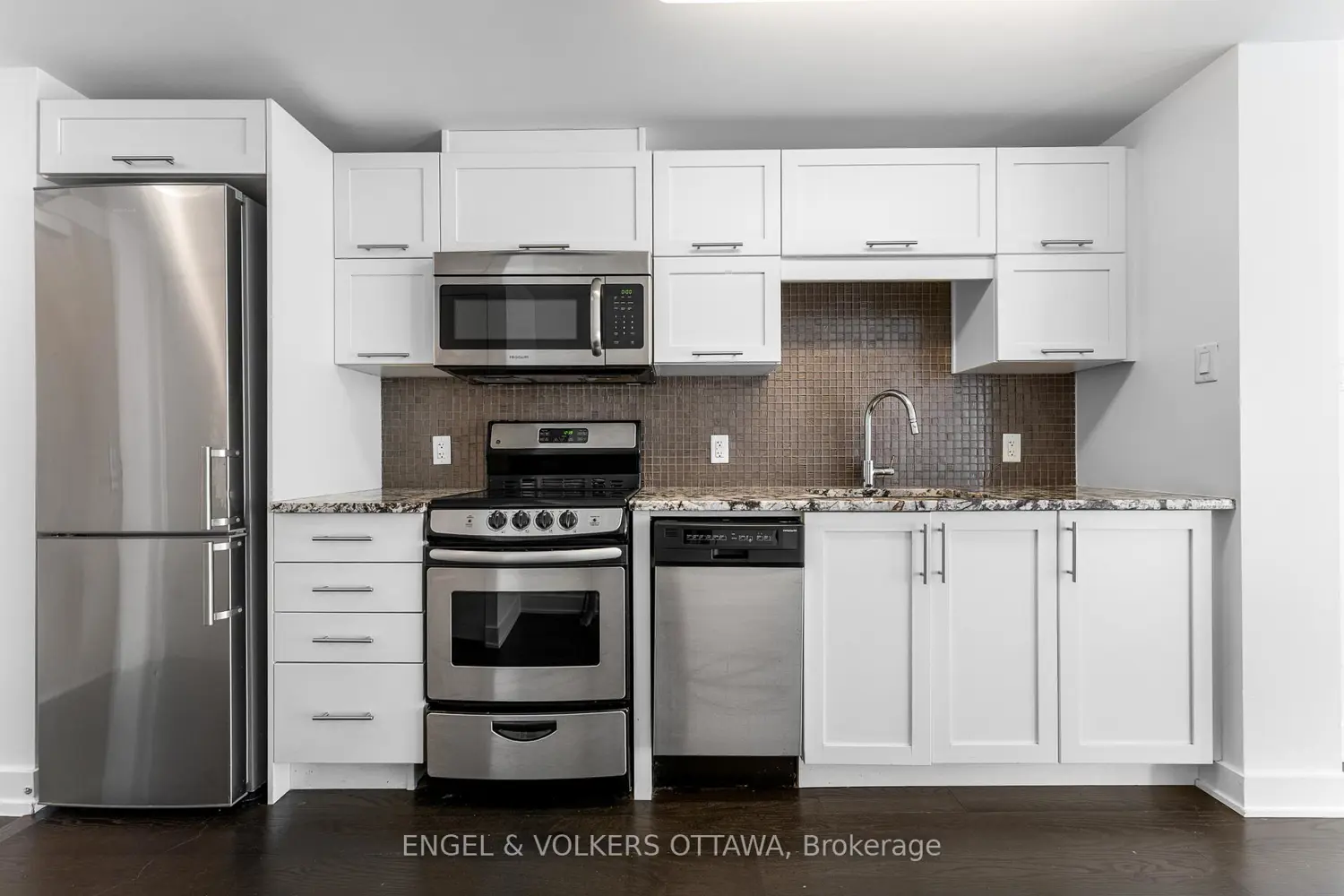 Additional image 6 of 40 Nepean Street 1104