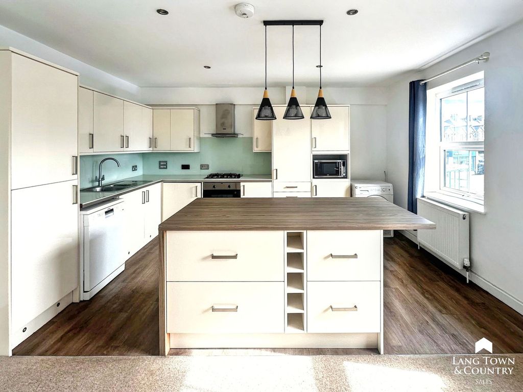 2 bed flat for saleDean Hill, Plymstock, Plymouth. PL9 photo 2