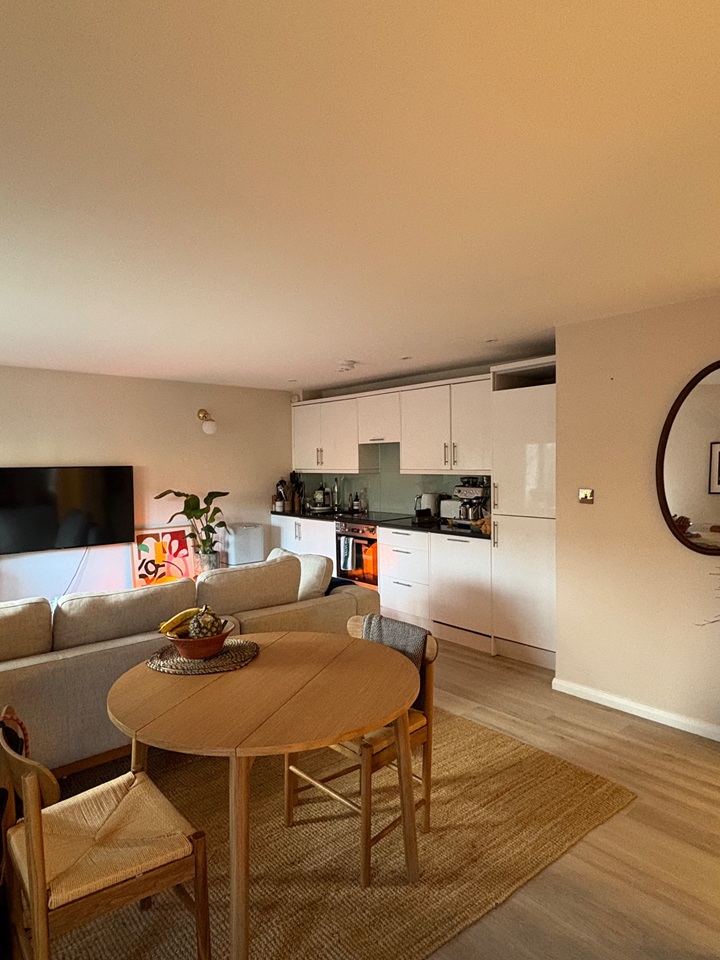 2 Bed Flat, Belgrave House, E8, N1 7GU