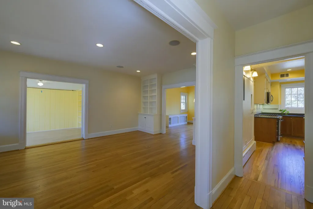 Additional image 10 of 5717 Chevy Chase Parkway NW, Washington, DC 20015