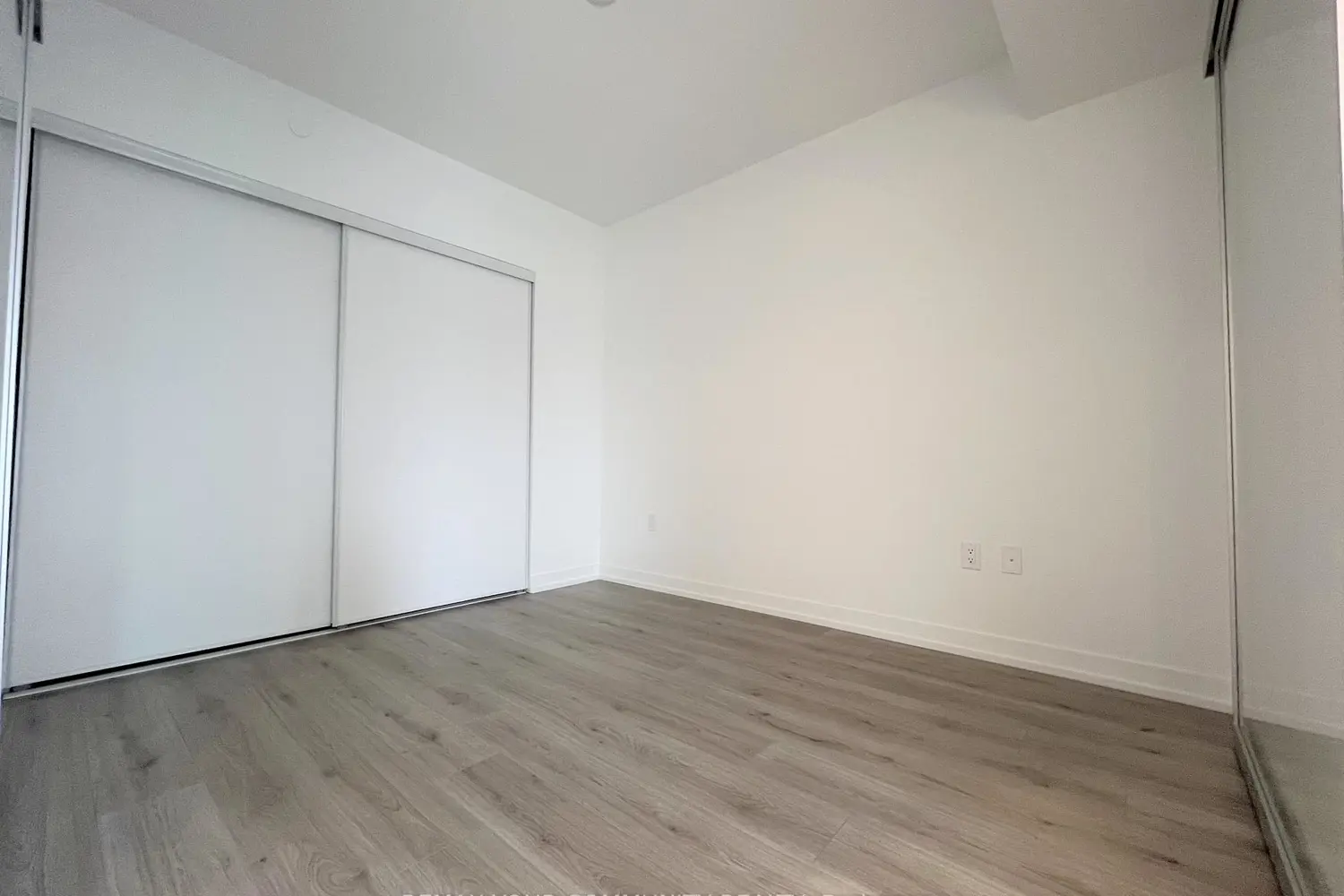 Additional image 4 of 395 Bloor Street 2601