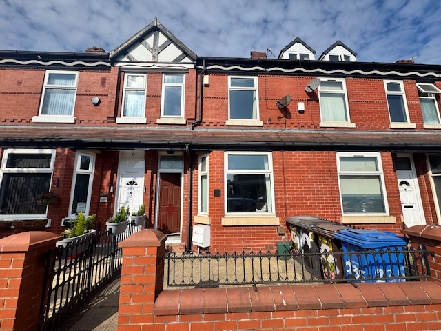 3 Bed Terraced House, Littleton Road, M7, N1 7GU