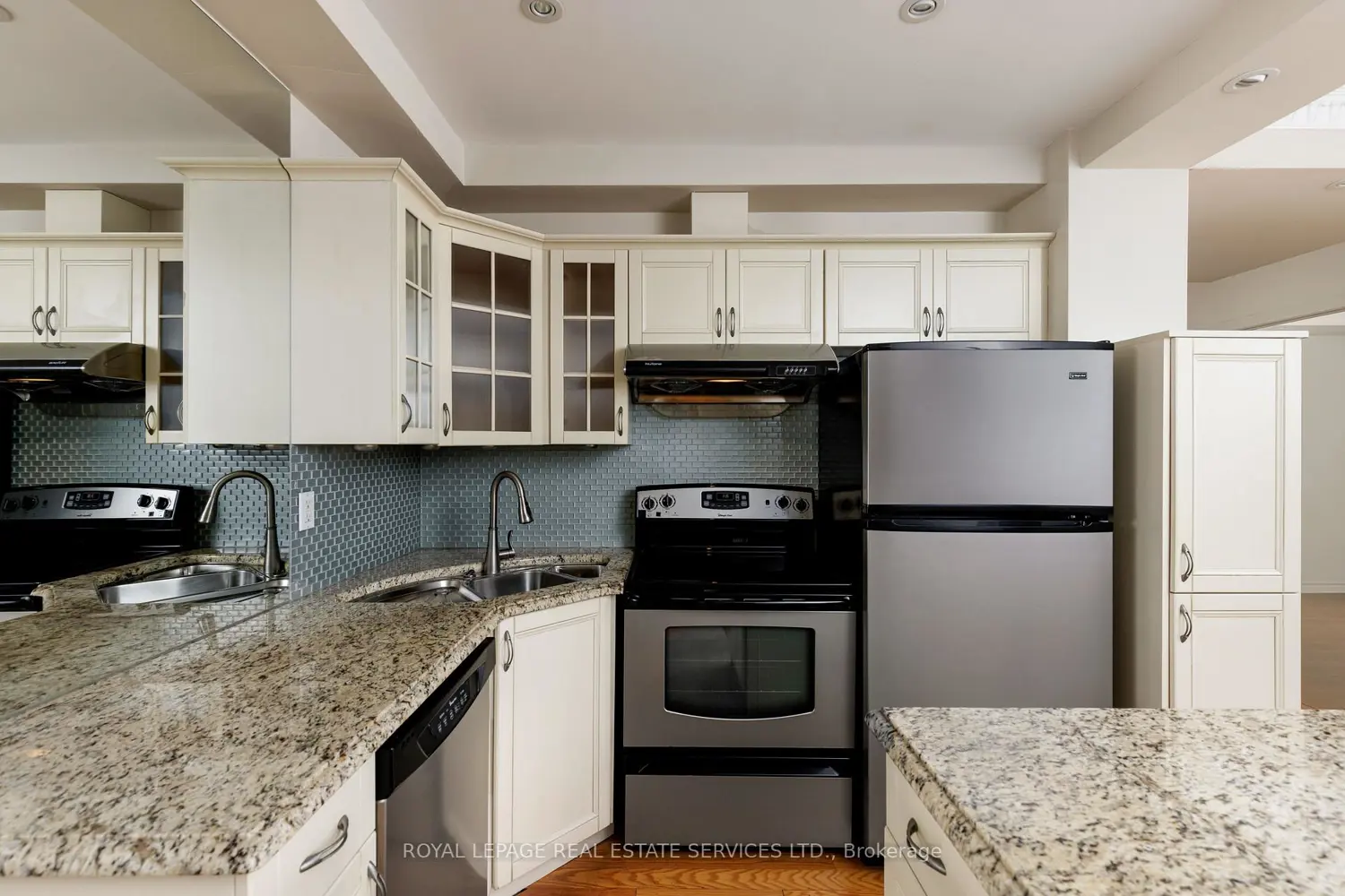 Additional image 7 of 935 Royal York Road 305