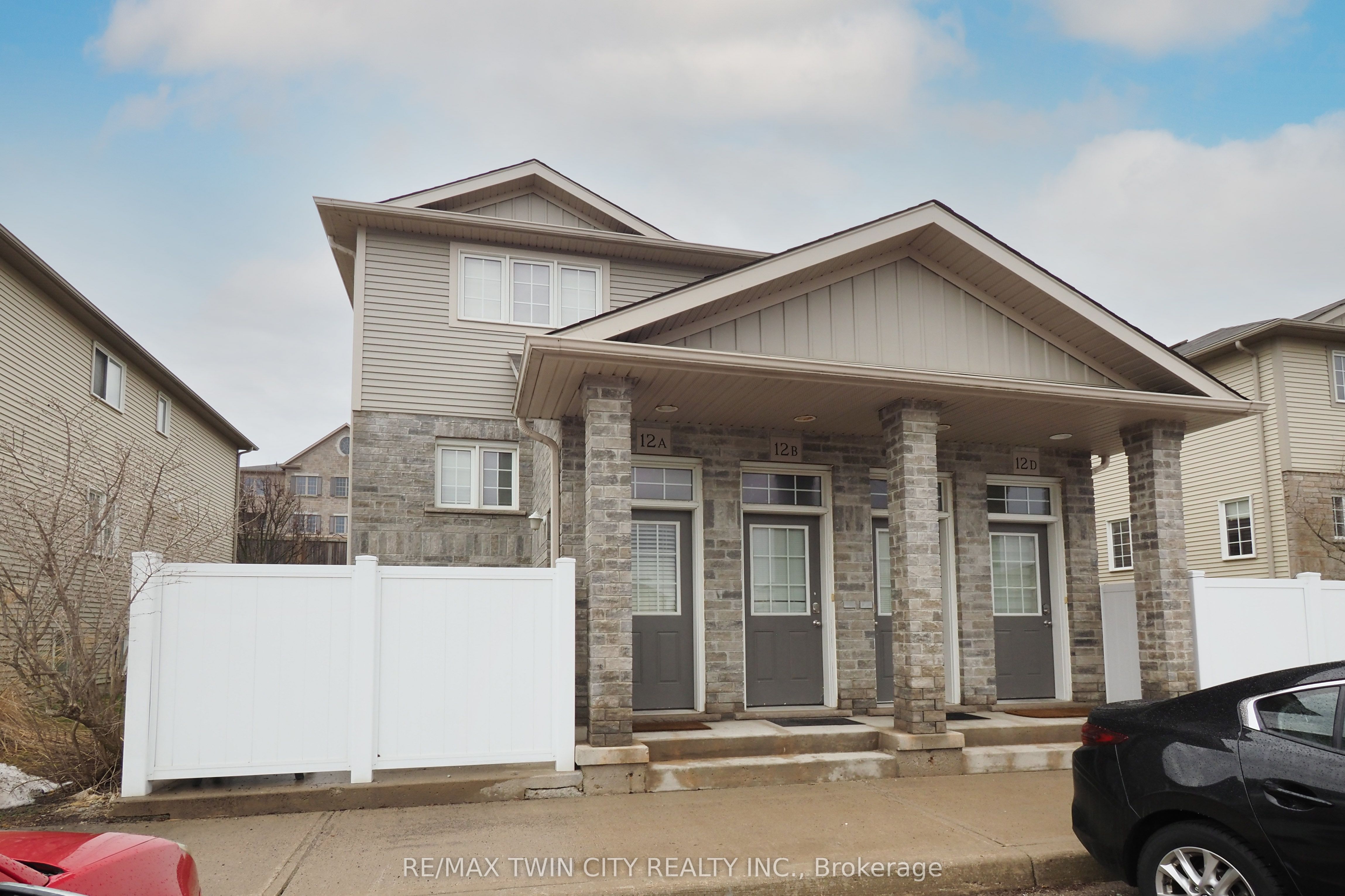 B12-240 Westmeadow Drive, Kitchener, ON, N2N 0A1