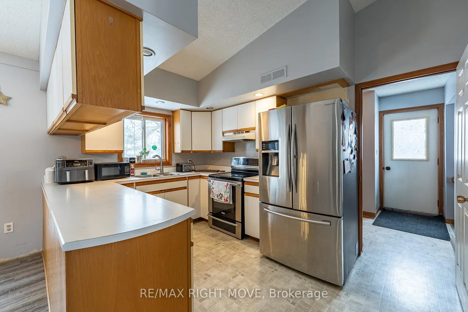 Additional image 6 of 2776 Mary Street