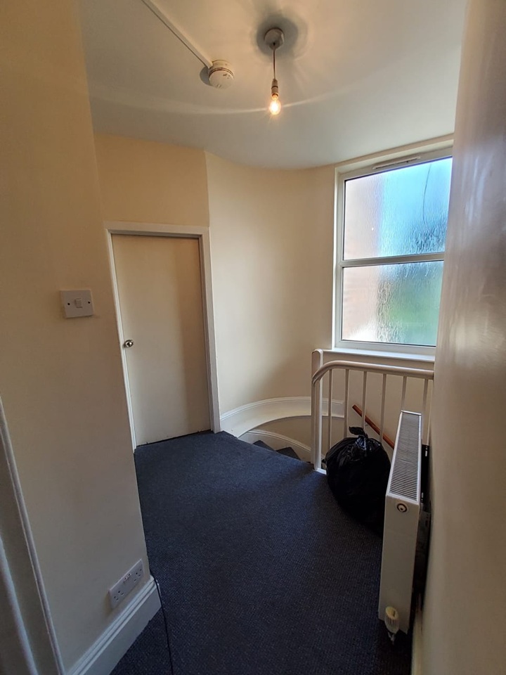 3 Bed Flat, Lower Broughton Road, M7, N1 7GU