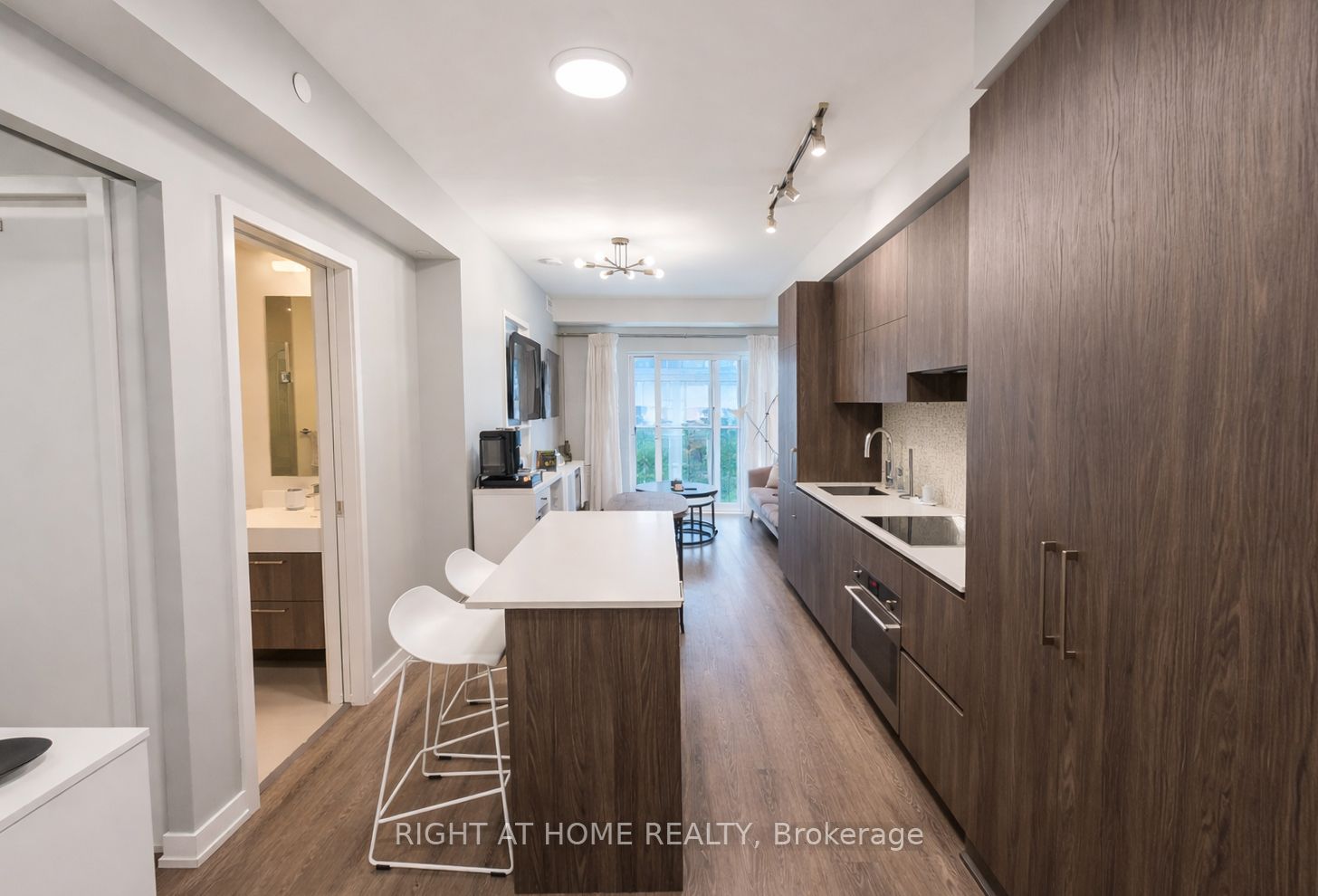 1412-1 Yorkville Avenue, Toronto, ON, M4W 0B1