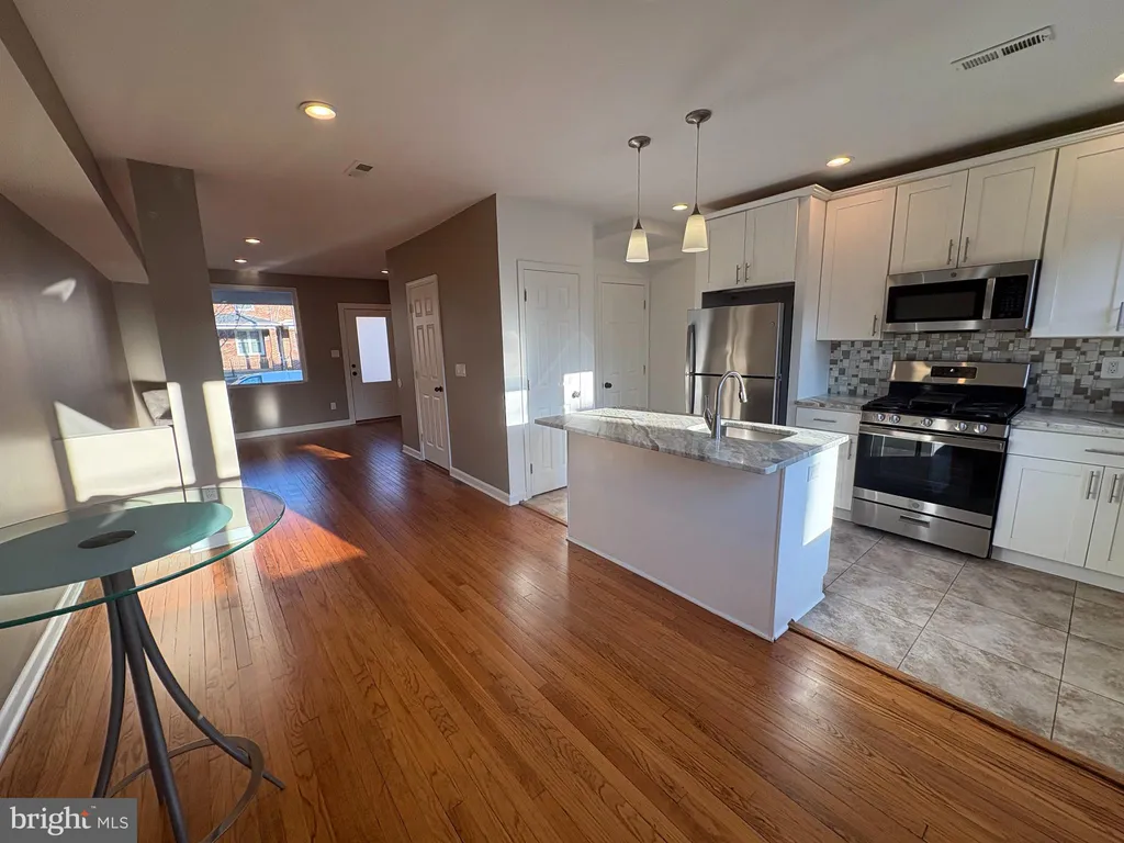 Additional image 3 of 1411 18th Place SE, Washington, DC 20020