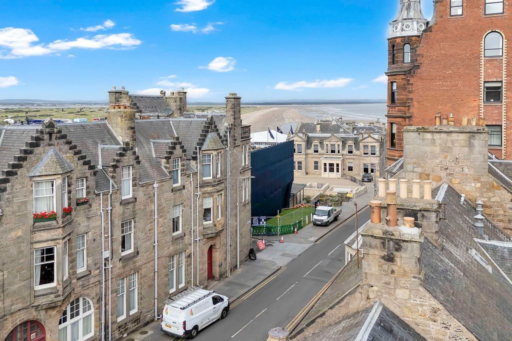 Additional image 2 of 2 bed flat for saleGolf Place, St Andrews KY16