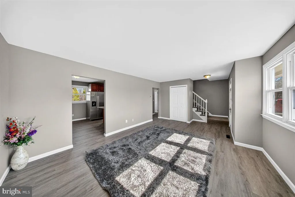 Additional image 4 of 76 Springlake Dr, Newark, DE 19711