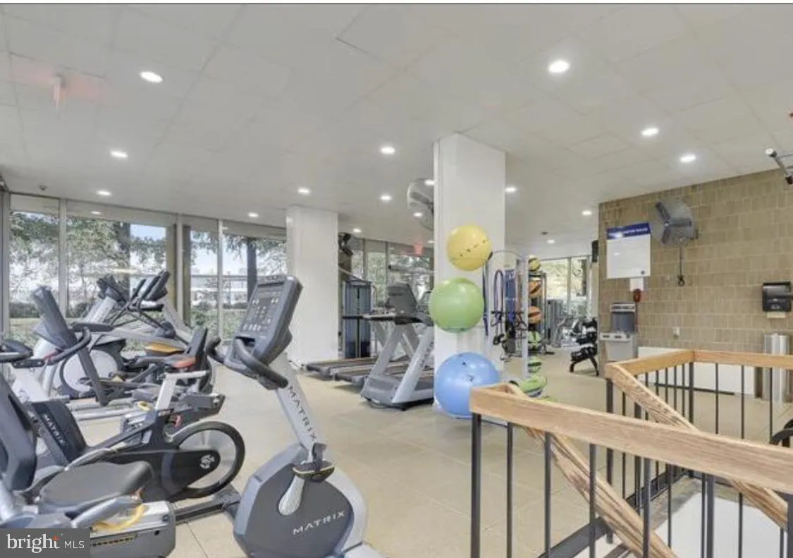 Additional image 115 of 520 N Street SW Unit S317, Washington, DC 20024