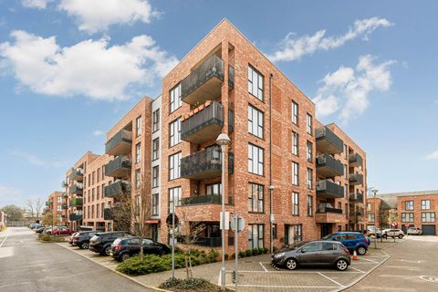 Myers Court, Brentford TW8