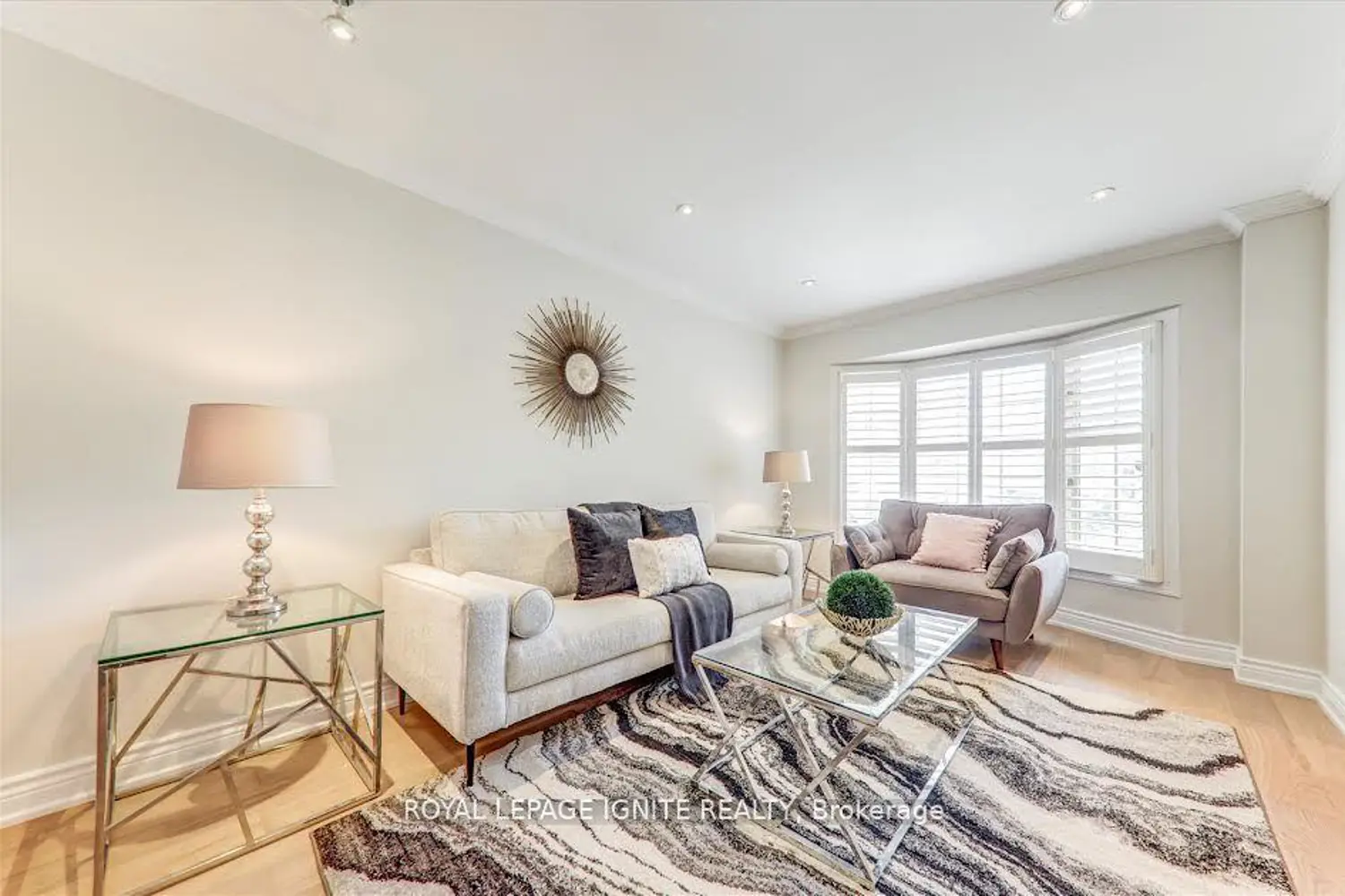 Additional image 2 of 26 Halfmoon Square