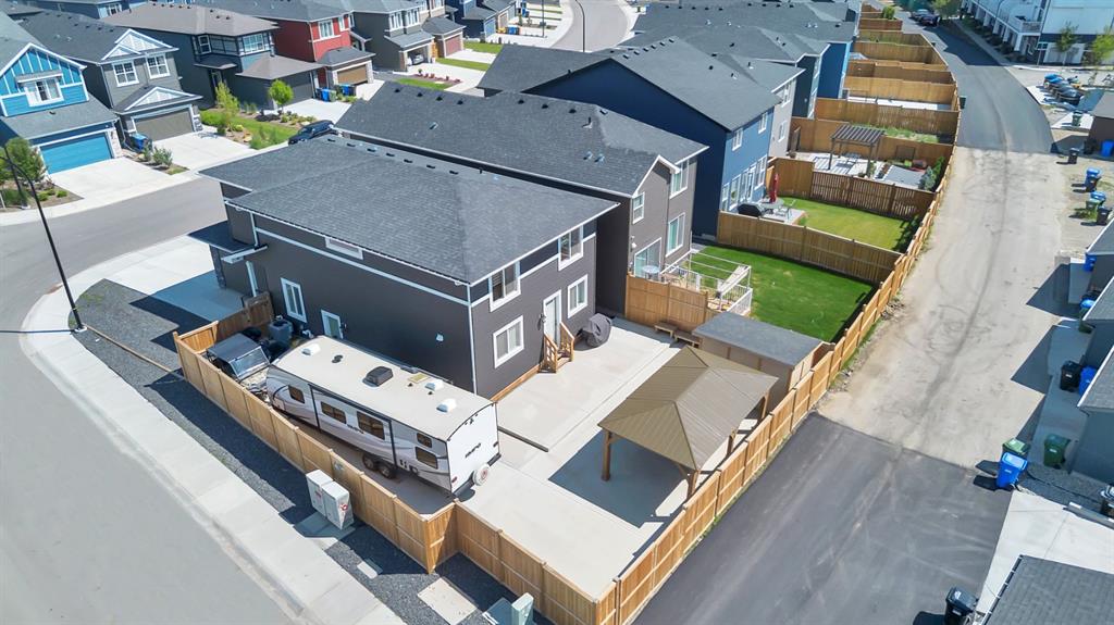 Additional image 4 of 240 Creekstone Path SW, Calgary, AB, T2X4X8