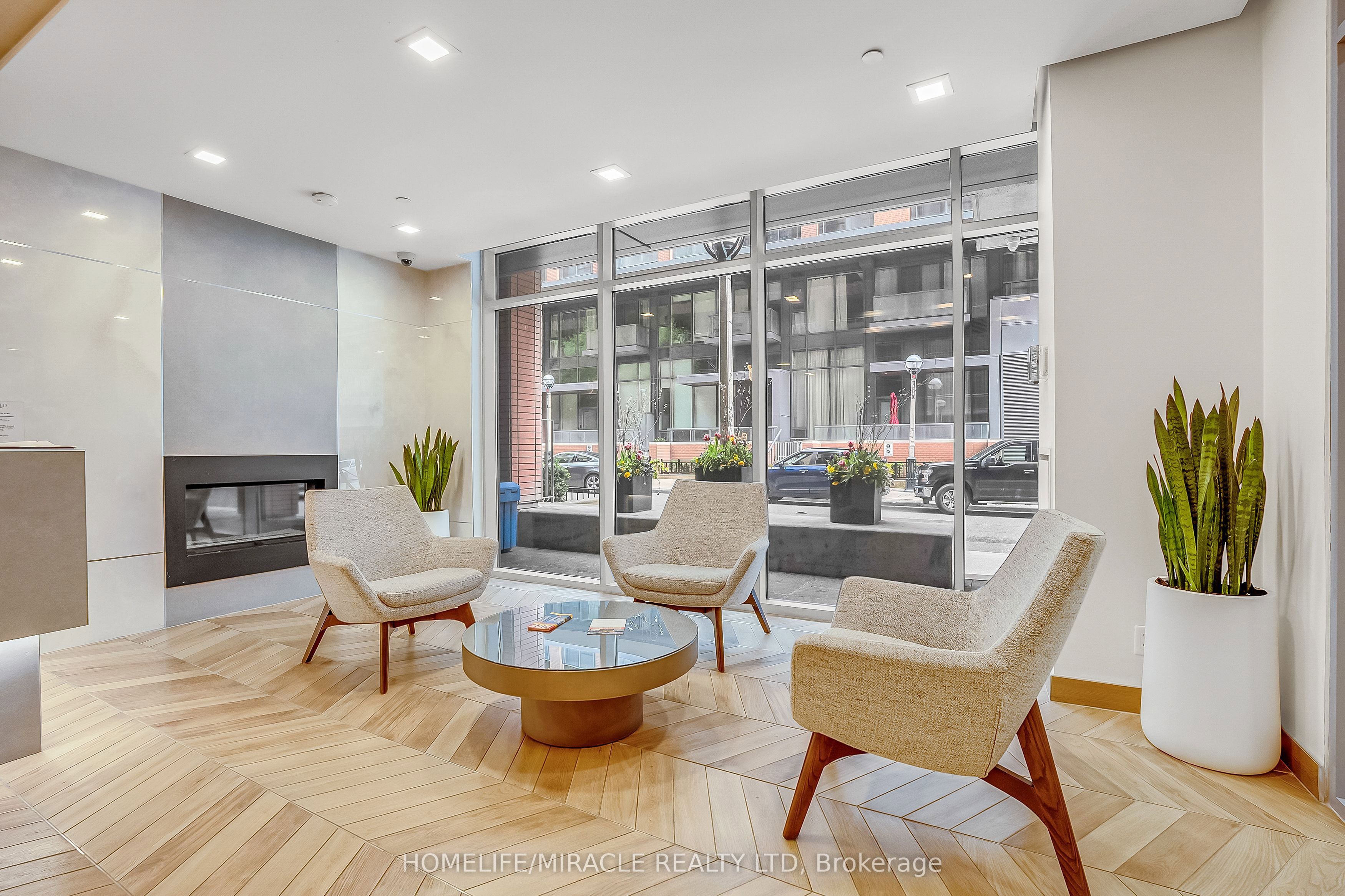 Additional image 4 of 806-15 Bruyeres Mews, Toronto, ON, M5V 0A7