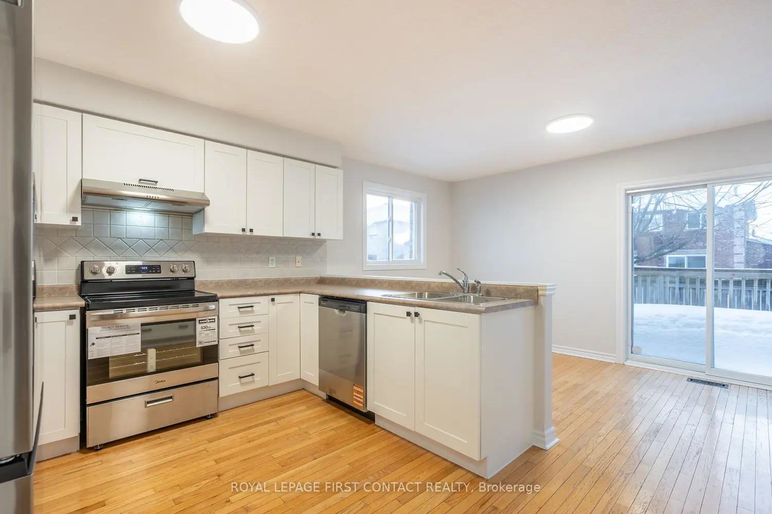 316 Johnson Street photo 3