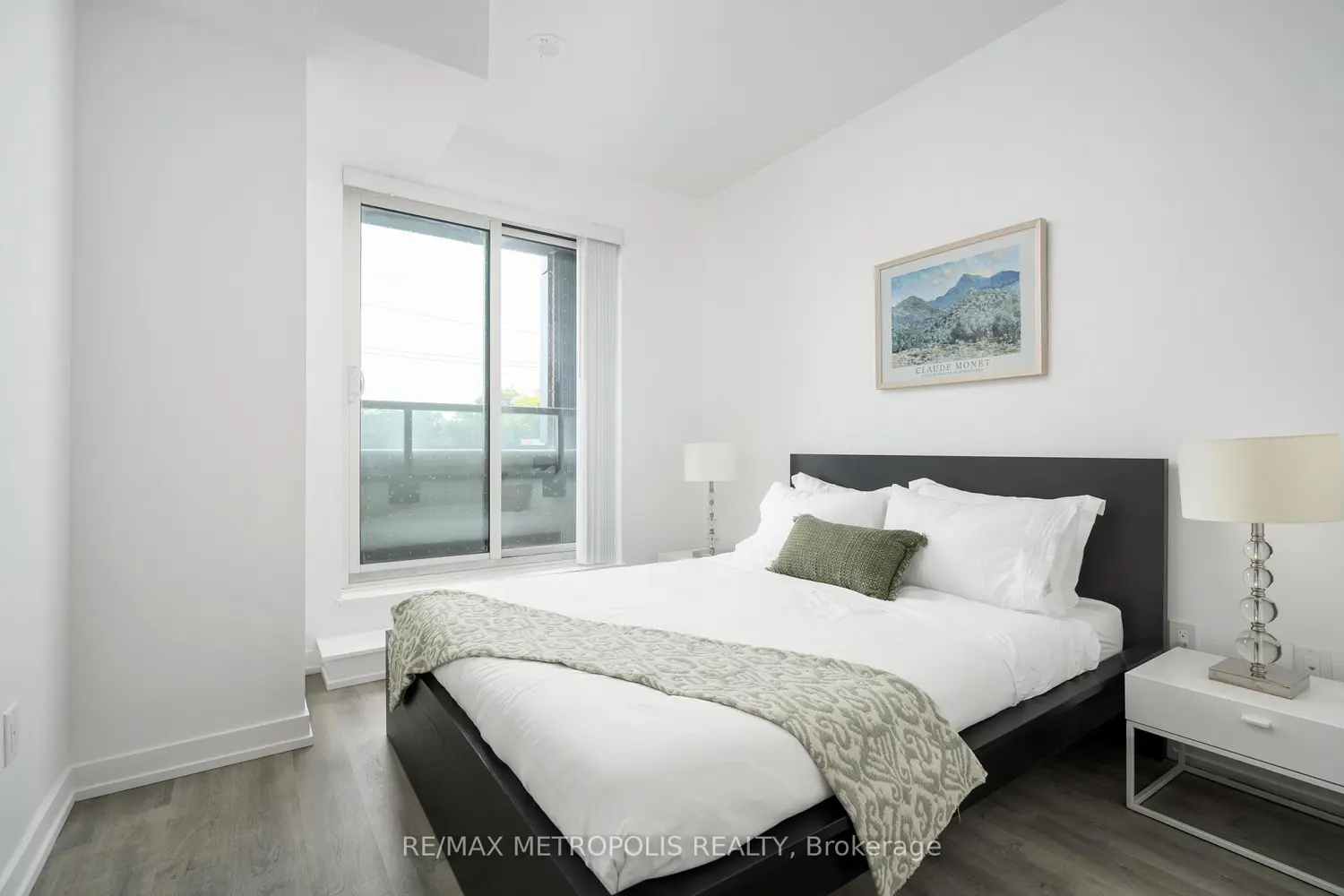 Additional image 4 of 2300 St Clair Avenue 307