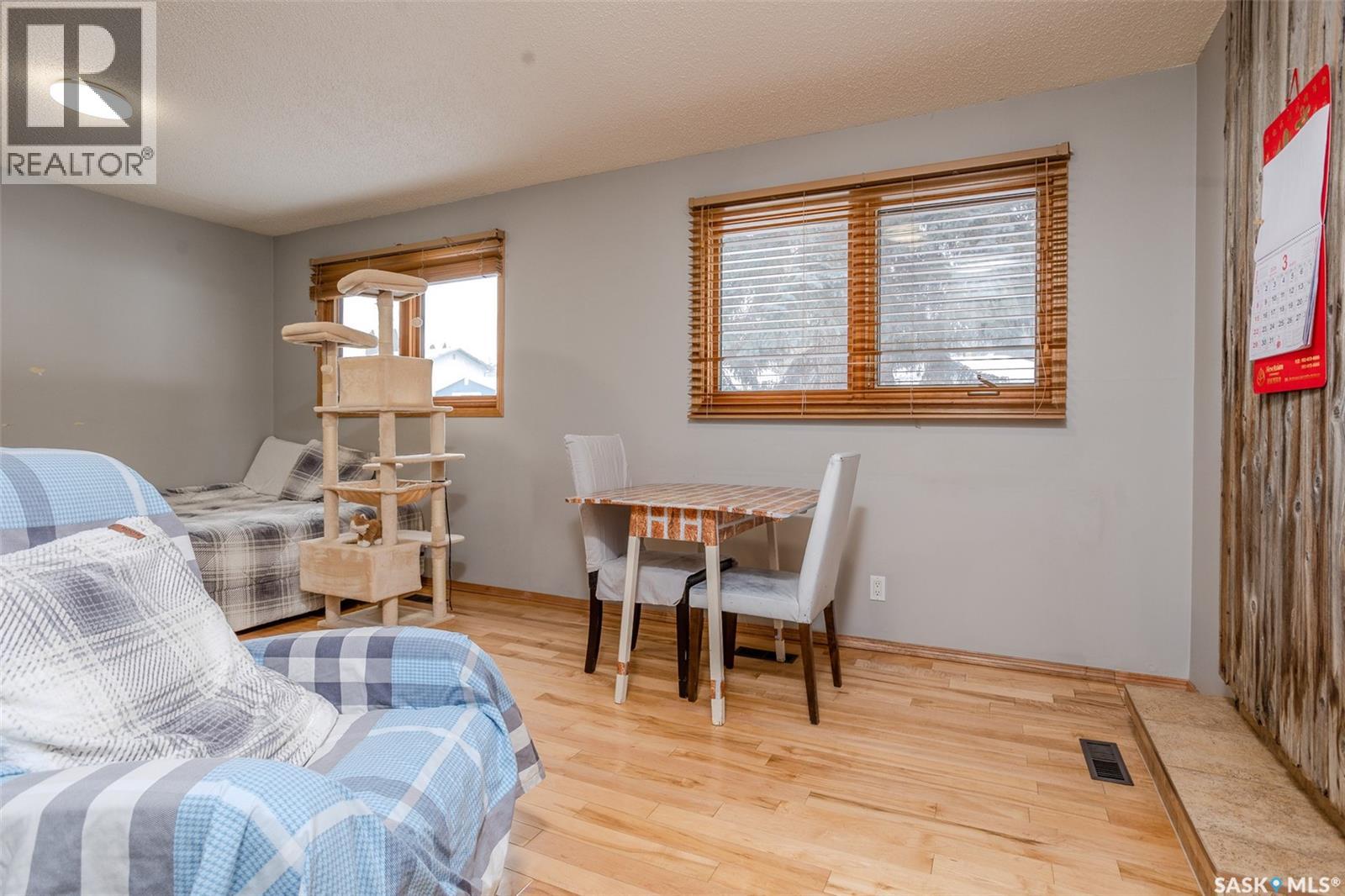 Additional image 3 of 60 Clark Crescent, Saskatoon, SK, S7H3L9