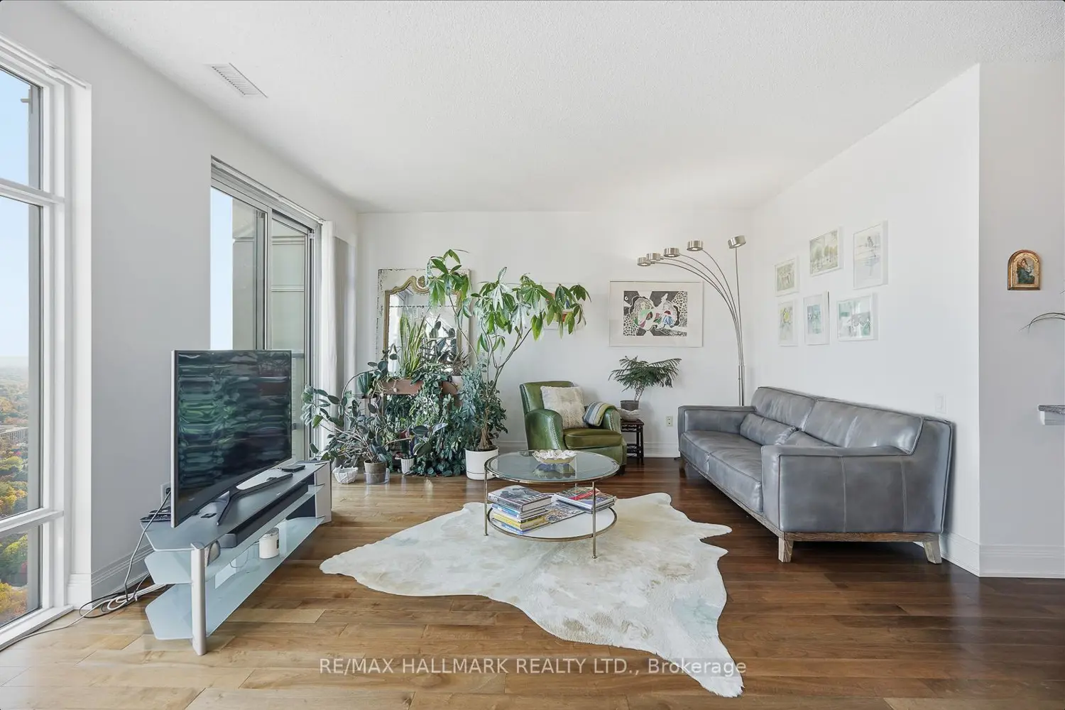 2191 Yonge Street 4801