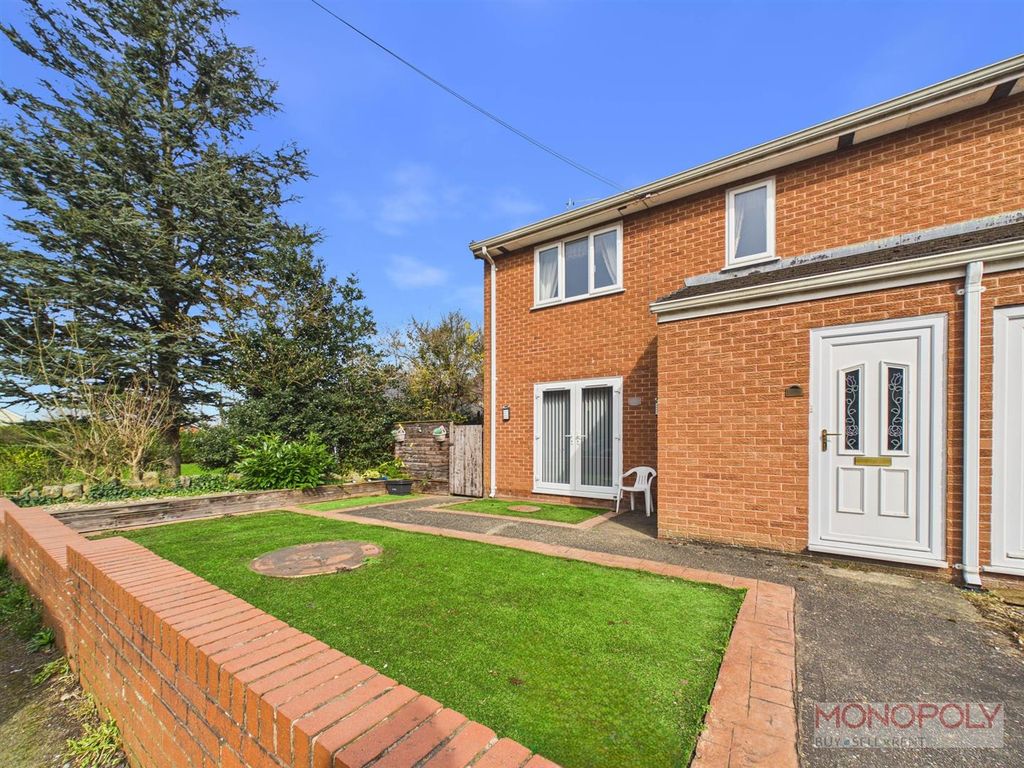 1 bed maisonette for saleHigh Street, Pentre Broughton, Wrexham LL11