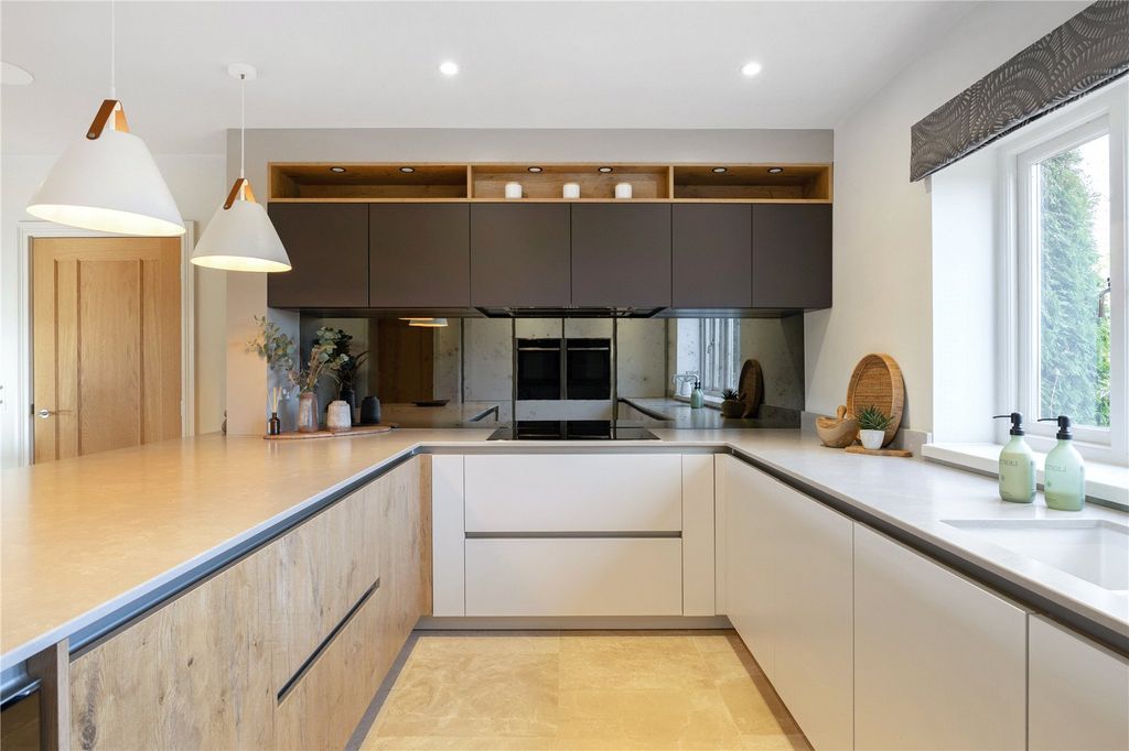 Additional image 8 of 4 bed detached house for saleBrook View, Cropthorne, Pershore, Worcestershire WR10