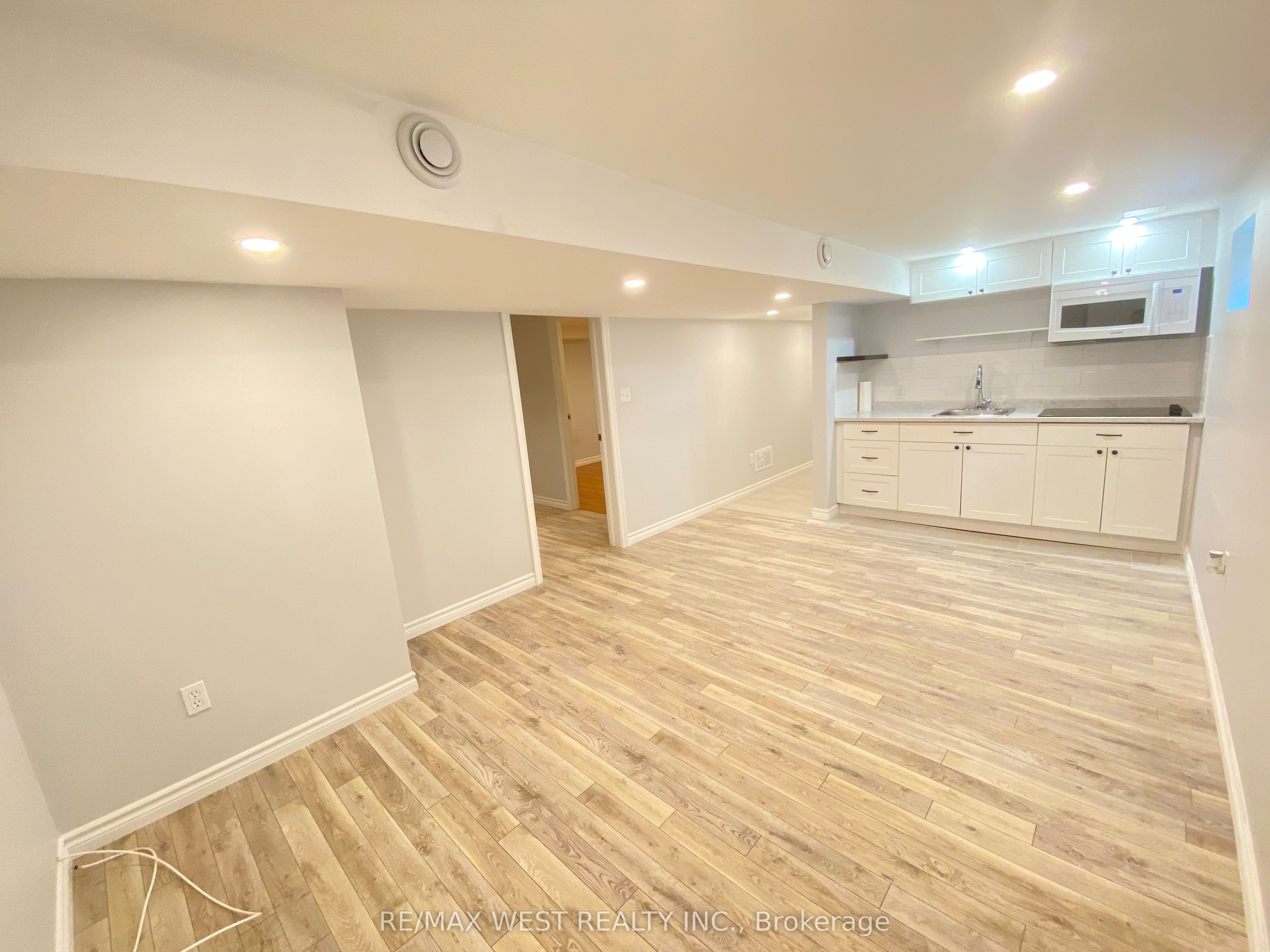 Additional image 3 of 20 Britannia Avenue, Bradford West Gwillimbury, ON, L3Z 1A1