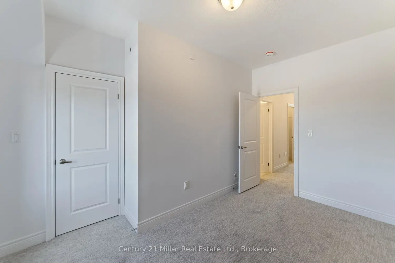 Additional image 13 of 2150 Trafalgar Road 56