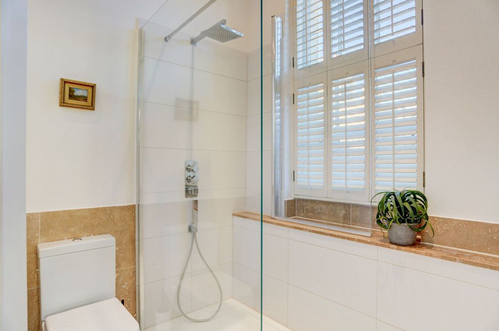 Additional image 14 of 2 bed flat for saleAdelaide Crescent, Hove BN3