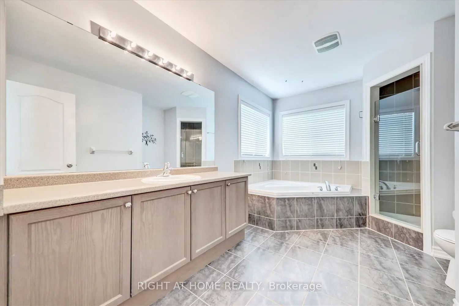 Additional image 5 of 172 Morden Drive