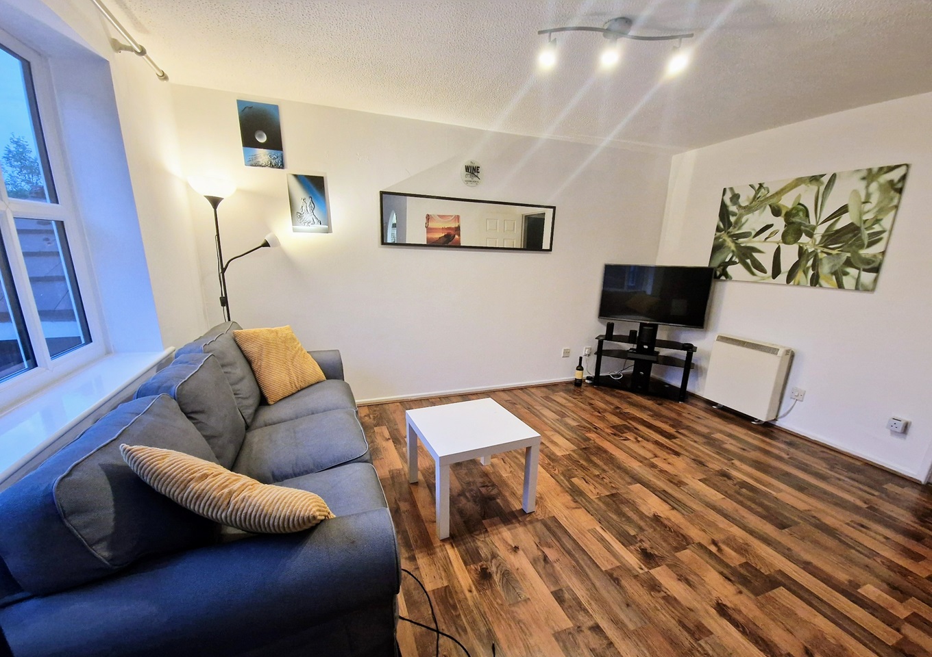 2 Bed Flat, Sherborne Street, M8, N1 7GU