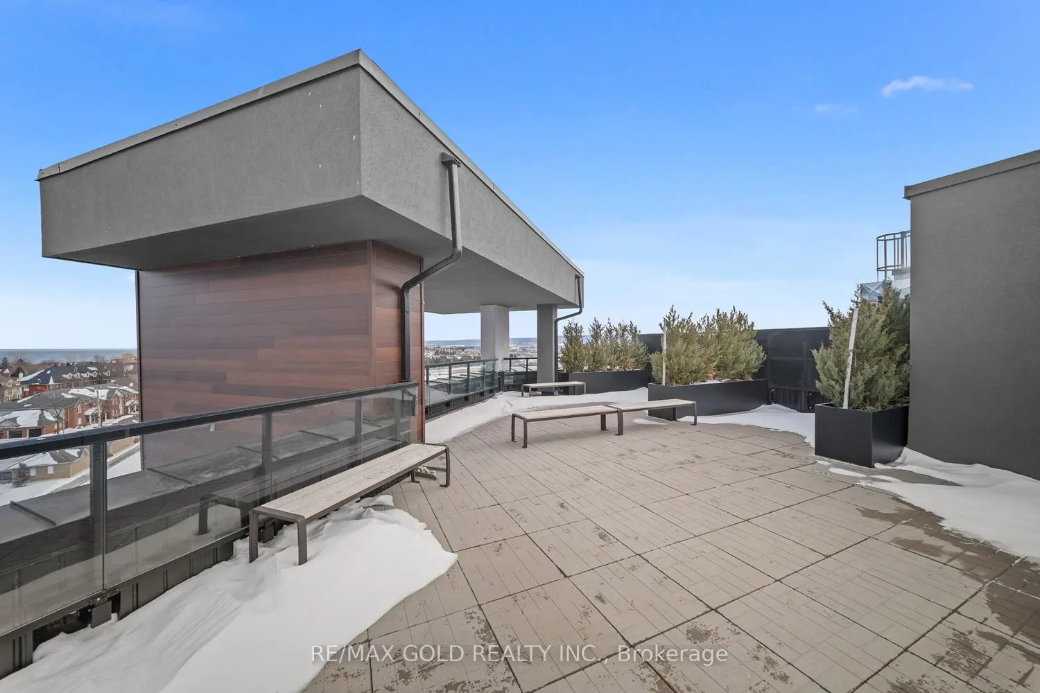 Additional image 15 of 600 North Service Road 506