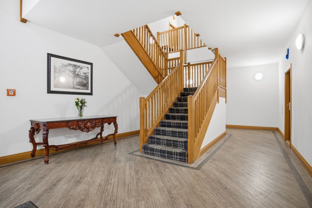Additional image 5 of 3 bed flat for saleQuintinshill Drive, Larbert FK5