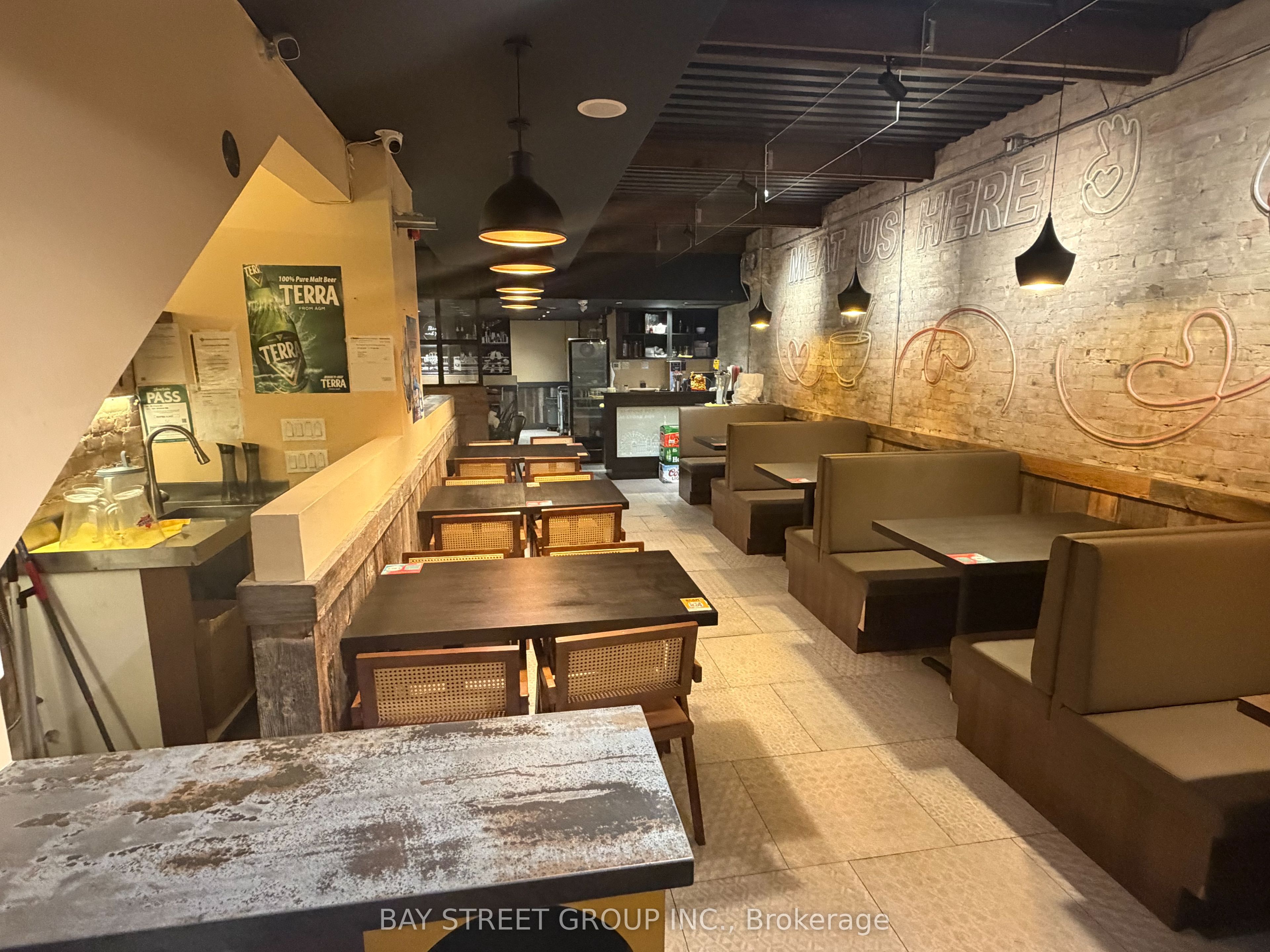 Additional image 2 of 409 Spadina Avenue, Toronto, ON, M5T 2G6