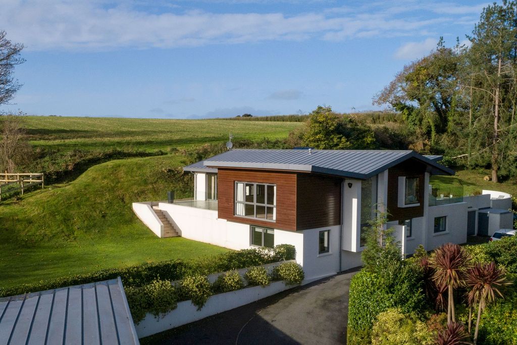 5 bed detached house for saleSpinney Hill House, St Lawrence JE3