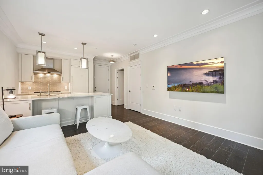 Additional image 8 of 1108 16th Street NW Unit 604, Washington, DC 20036