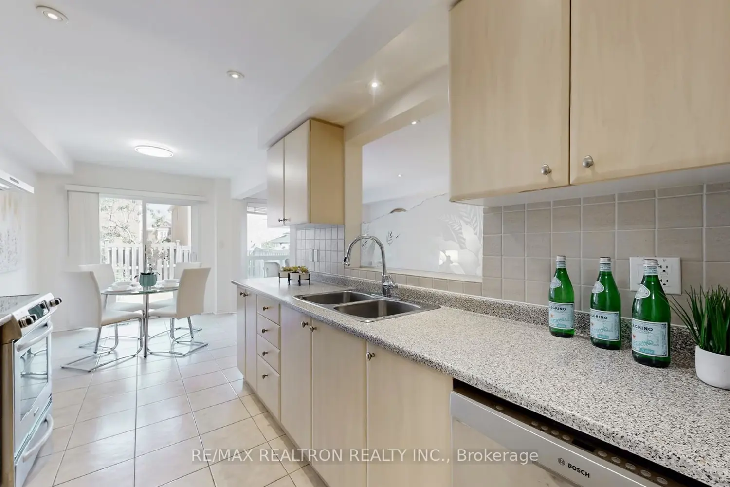 70 Maffey Crescent photo 5