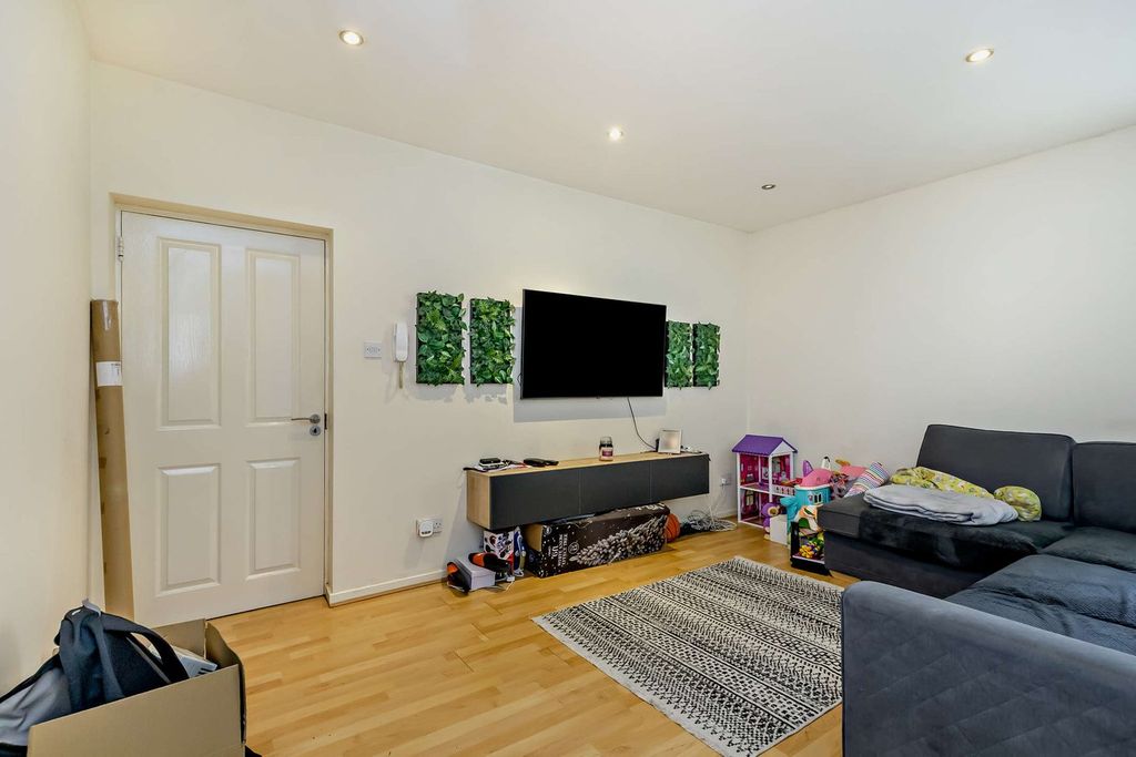 Additional image 6 of 1 bed flat for saleVictoria Road, Shotton, Deeside CH5