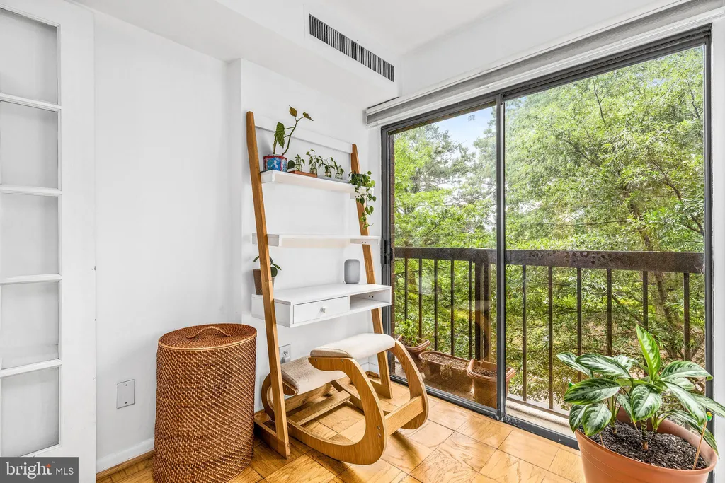 Additional image 14 of 1001 26th Street NW Unit 306, Washington, DC 20037