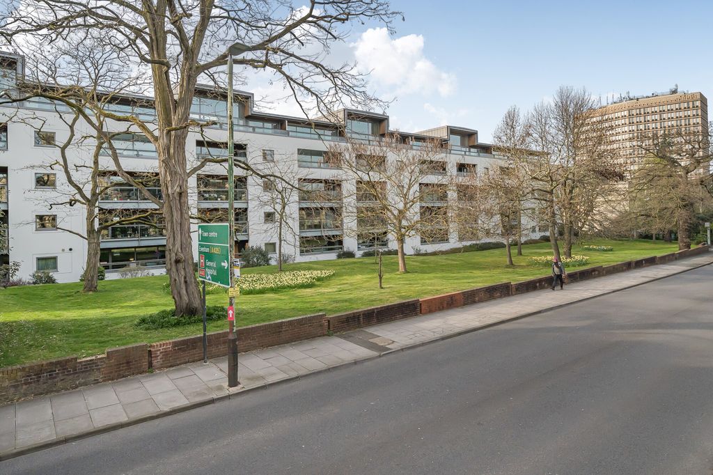 3 bed penthouse for saleMontpellier Grove, Cheltenham GL50