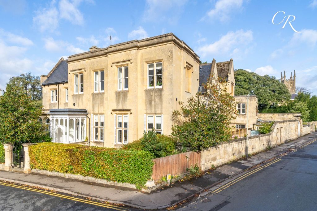 3 bed flat for saleMalvern Place, Christchurch GL50